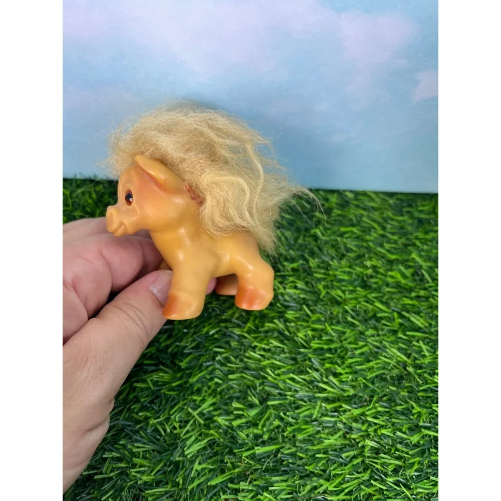 Vintage Thomas Dam Troll Horse Pony Tan Blonde Hair Amber Eyes Collectible Toy